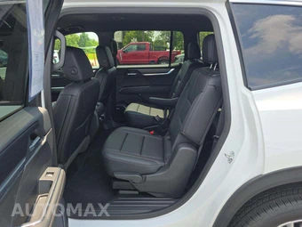 2026 GMC Acadia Elevation 4SD - miniatura 10