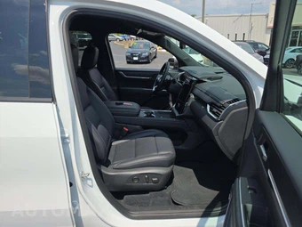 2026 GMC Acadia Elevation 4SD - miniatura 16