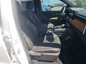 2026 GMC Canyon AT4 Crew Cab Medium Bed 4SG - miniatura 8