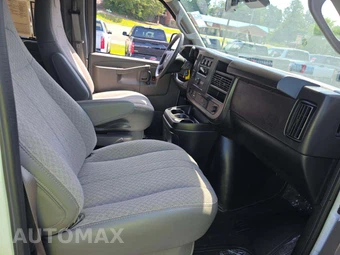 2026 GMC Savana 3500 Passenger Van LT 1LT 155.1" WB - miniatura 15
