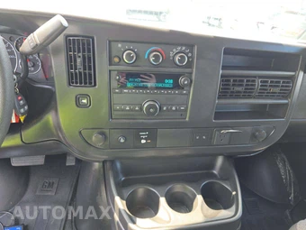 2026 GMC Savana 3500 Passenger Van LT 1LT 155.1" WB - miniatura 7