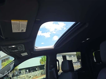 2026 GMC Sierra 1500 AT4 Crew Cab Short Bed 4SB - miniatura 11