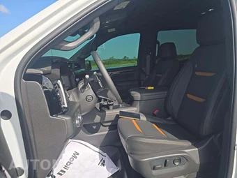 2026 GMC Sierra 1500 AT4 Crew Cab Short Bed 4SB - miniatura 3