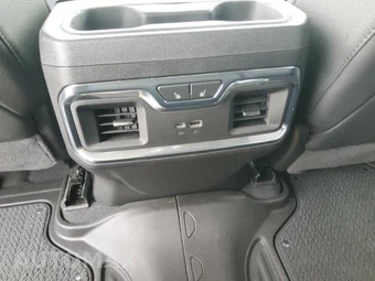 2026 GMC Sierra 1500 Denali Crew Cab Short Bed 5SA - miniatura 9