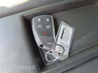 2026 GMC Sierra 1500 SLT Crew Cab Short Bed 4SA - miniatura 8