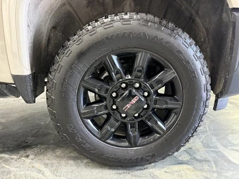 2026 GMC Sierra 2500HD AT4 Crew Cab Medium Bed - miniatura 35