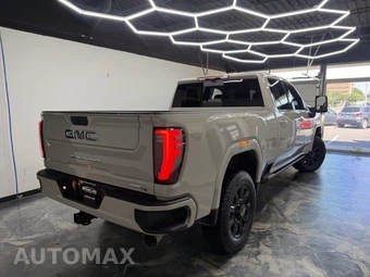 2026 GMC Sierra 2500HD AT4 Crew Cab Medium Bed - miniatura 5