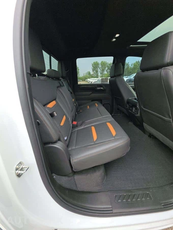 2026 GMC Sierra 2500HD AT4 Crew Cab Medium Bed - miniatura 16
