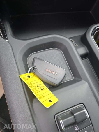 2026 GMC Sierra 2500HD AT4 Crew Cab Medium Bed - miniatura 8