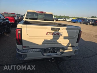2026 GMC Sierra 2500HD AT4 Crew Cab Medium Bed - miniatura 5