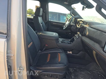 2026 GMC Sierra 2500HD AT4 Crew Cab Medium Bed - miniatura 8