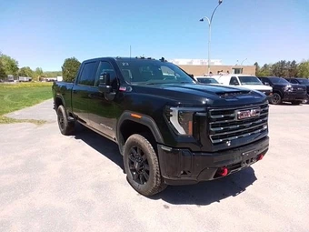 2026 GMC Sierra 2500HD AT4 Crew Cab Medium Bed - miniatura 4