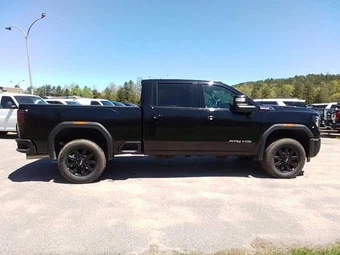 2026 GMC Sierra 2500HD AT4 Crew Cab Medium Bed - miniatura 6