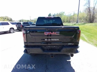 2026 GMC Sierra 2500HD AT4 Crew Cab Medium Bed - miniatura 8