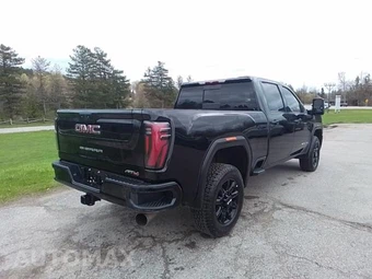 2026 GMC Sierra 2500HD AT4 Crew Cab Medium Bed - miniatura 5