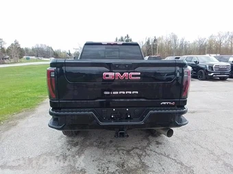 2026 GMC Sierra 2500HD AT4 Crew Cab Medium Bed - miniatura 8