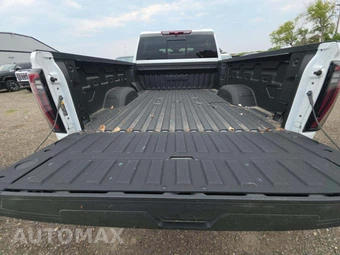 2026 GMC Sierra 2500HD AT4 Crew Cab Medium Bed - miniatura 14