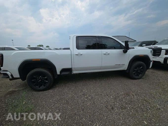 2026 GMC Sierra 2500HD AT4 Crew Cab Medium Bed - miniatura 4