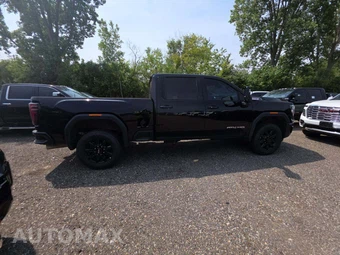 2026 GMC Sierra 2500HD AT4 Crew Cab Medium Bed - miniatura 4