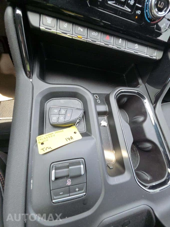 2026 GMC Sierra 2500HD AT4 Crew Cab Medium Bed - miniatura 8