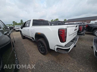 2026 GMC Sierra 2500HD AT4 Crew Cab Medium Bed - miniatura 2