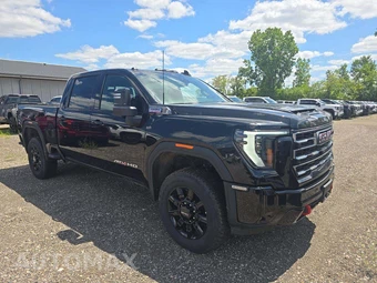 2026 GMC Sierra 2500HD AT4 Crew Cab Medium Bed - miniatura 4