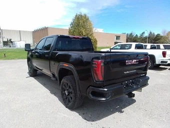 2026 GMC Sierra 2500HD AT4 Crew Cab Medium Bed - miniatura 2