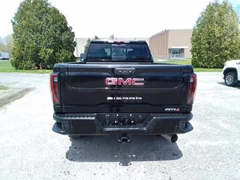 2026 GMC Sierra 2500HD AT4 Crew Cab Medium Bed - miniatura 8