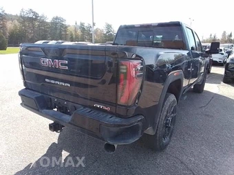 2026 GMC Sierra 2500HD AT4 Crew Cab Medium Bed - miniatura 5