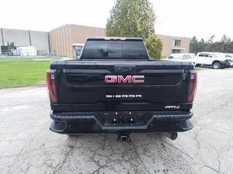 2026 GMC Sierra 2500HD AT4 Crew Cab Medium Bed - miniatura 8