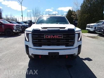 2026 GMC Sierra 2500HD AT4 Crew Cab Medium Bed - miniatura 7