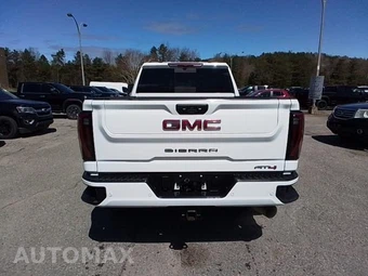 2026 GMC Sierra 2500HD AT4 Crew Cab Medium Bed - miniatura 8