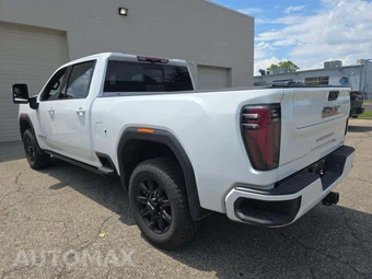 2026 GMC Sierra 2500HD AT4 Crew Cab Medium Bed - miniatura 2
