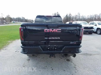 2026 GMC Sierra 2500HD AT4 Crew Cab Medium Bed - miniatura 8