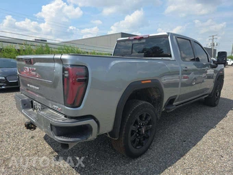 2026 GMC Sierra 2500HD AT4 Crew Cab Medium Bed - miniatura 3