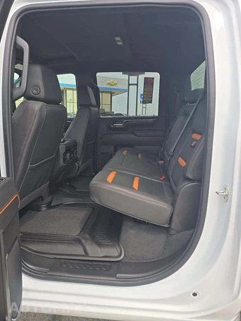 2026 GMC Sierra 2500HD AT4 Crew Cab Medium Bed 4SB - miniatura 10