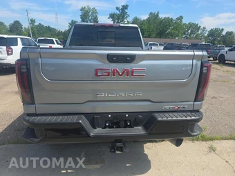 2026 GMC Sierra 2500HD AT4X Crew Cab Medium Bed - miniatura 5