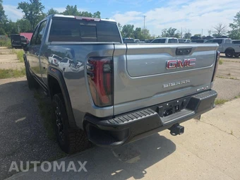 2026 GMC Sierra 2500HD AT4X Crew Cab Medium Bed - miniatura 6