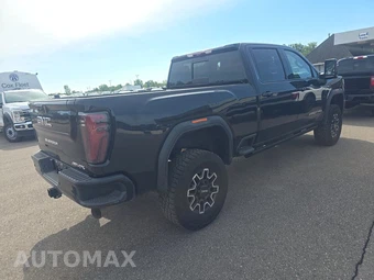 2026 GMC Sierra 2500HD AT4X Crew Cab Medium Bed - miniatura 4