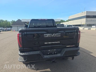 2026 GMC Sierra 2500HD AT4X Crew Cab Medium Bed - miniatura 5