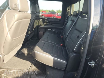 2026 GMC Sierra 2500HD AT4X Crew Cab Medium Bed - miniatura 13