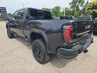 2026 GMC Sierra 2500HD AT4X Crew Cab Medium Bed - miniatura 2