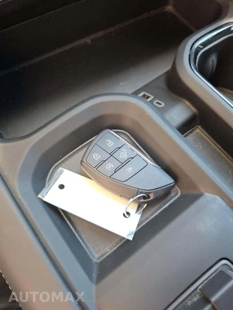 2026 GMC Sierra 2500HD AT4X Crew Cab Medium Bed - miniatura 8