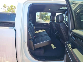 2026 GMC Sierra 2500HD AT4X Crew Cab Medium Bed - miniatura 16