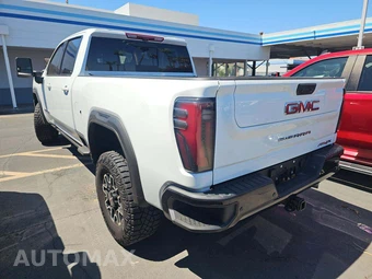 2026 GMC Sierra 2500HD AT4X Crew Cab Medium Bed - miniatura 2