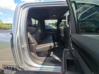 2026 GMC Sierra 2500HD AT4X Crew Cab Medium Bed 4SG - miniatura 13