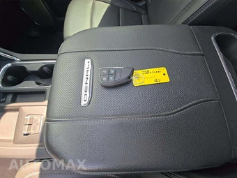 2026 GMC Sierra 2500HD Denali Crew Cab Medium Bed - miniatura 8