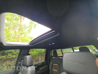 2026 GMC Sierra 3500HD AT4 Crew Cab Medium Bed - miniatura 11