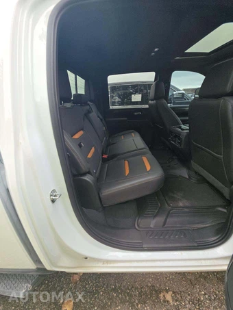 2026 GMC Sierra 3500HD AT4 Crew Cab Medium Bed - miniatura 16