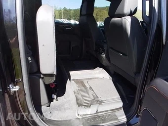 2026 GMC Sierra 3500HD AT4 Crew Cab Medium Bed - miniatura 12